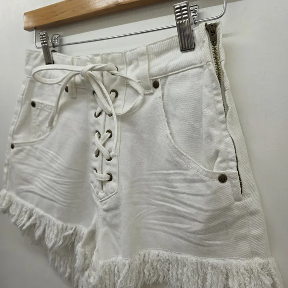 MINKPINK White Lace-Up Fringe High Waist Shorts - Picture 4 of 6